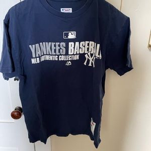 Yankees t shirt